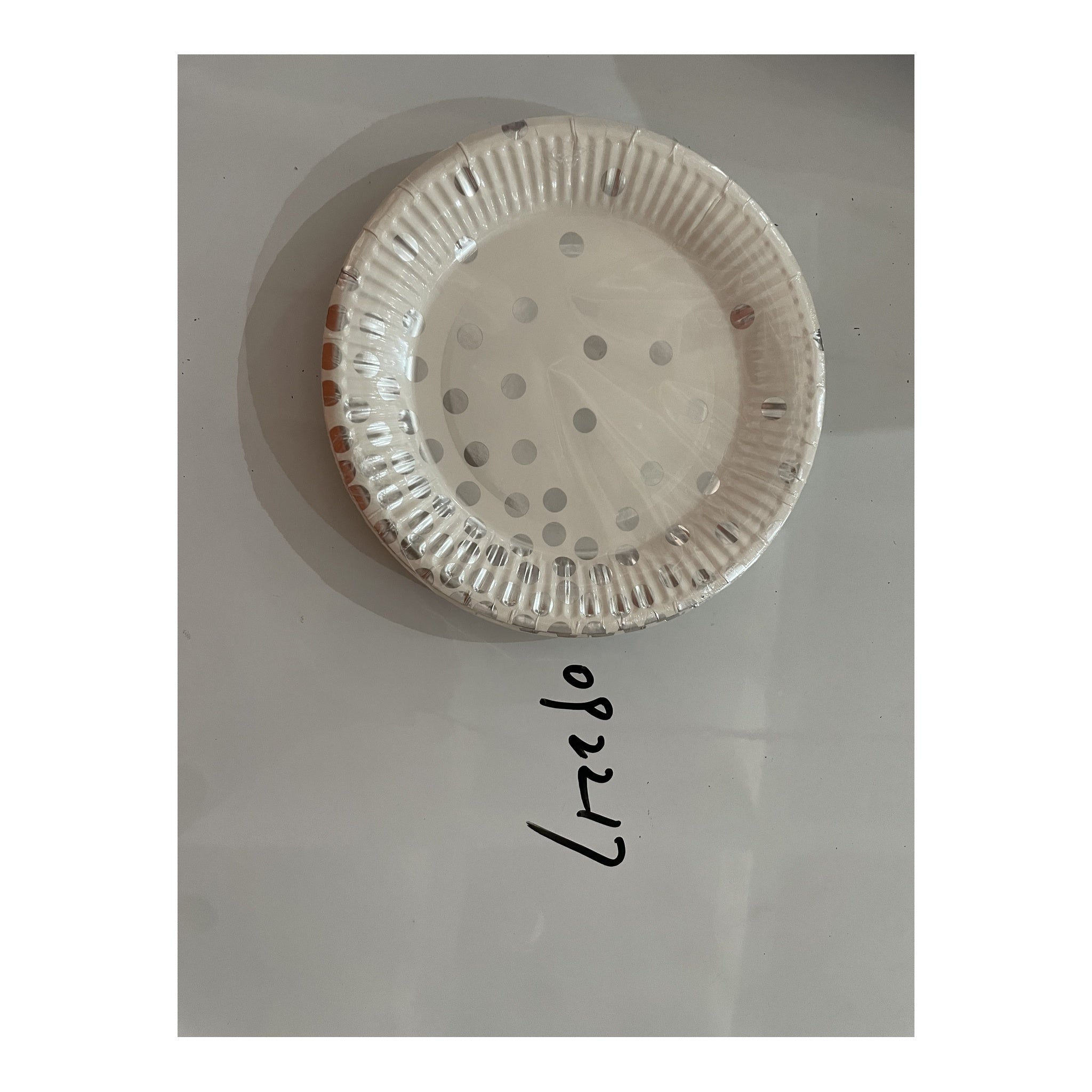 7" Plts 24 ct Silver Dots/White 24Pk/Cs